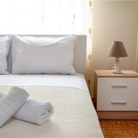 Pleasures House Kavala Apartment ภายนอก รูปภาพ